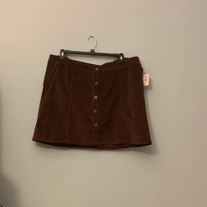 Button skirt